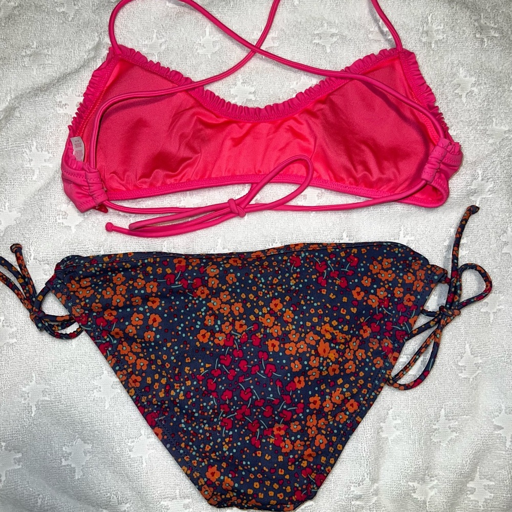 2 piece set - Picture 2 of 2
